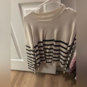 Abercrombie & Fitch sweater. Never worn, tags removed Size Small